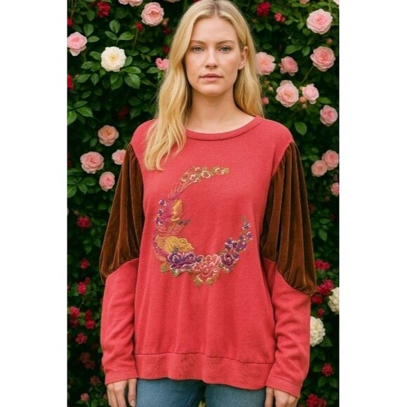 Free People Women's Embroidered Floral Velvet Oversized Red Sweater sz. Small - Picture 1 of 6
